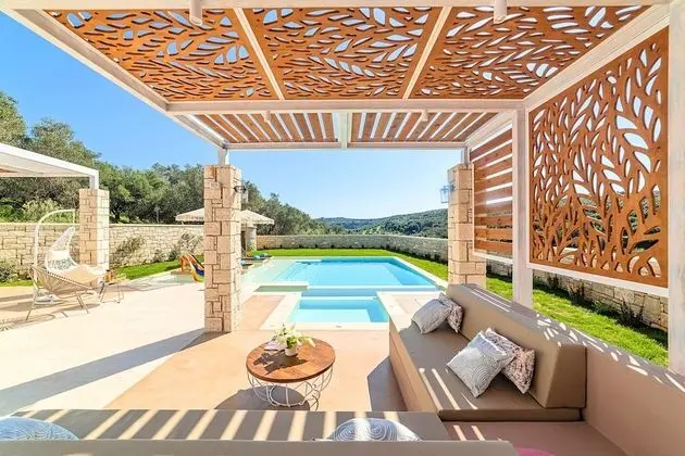 Villa, 3 Yatak Odası, Kişiye Özel Havuzlu, Göl Manzaralı