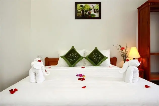 Deluxe Tek Büyük Yataklı Oda, Bahçe Manzaralı