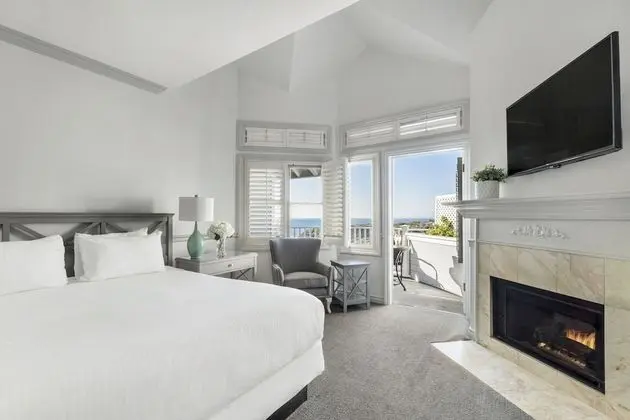 Pacific Edge King with Balcony