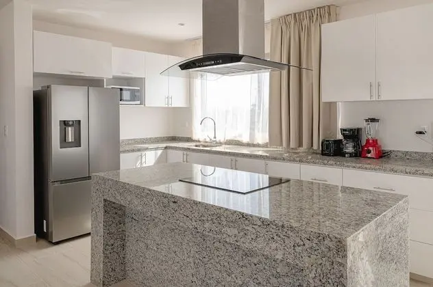Superior Çatı Katı Süiti (Penthouse), 2 Yatak Odası, Havuz Manzaralı