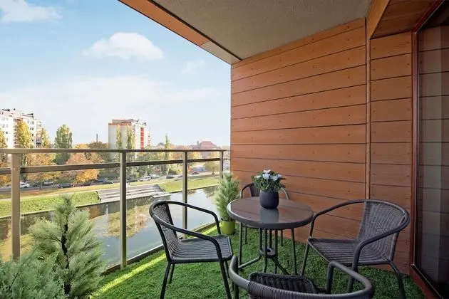Deluxe Apart Daire, Nehir Manzaralı