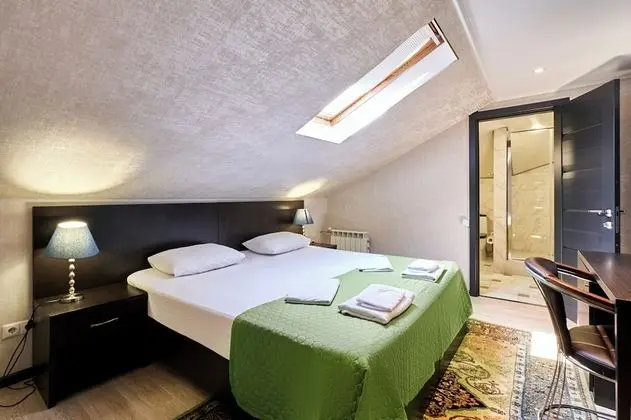 Family Çatı Katı Süiti (Penthouse), 1 En Büyük (King) Boy Yatak ve Çekyat, Sigara İçilmez