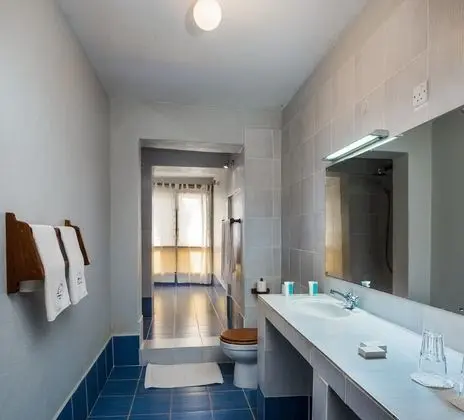 Standard Süit, 2 Yatak Odası, Kısmi Deniz Manzarası