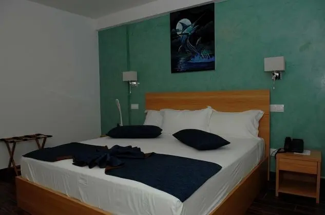 Basic Tek Büyük Yataklı Oda