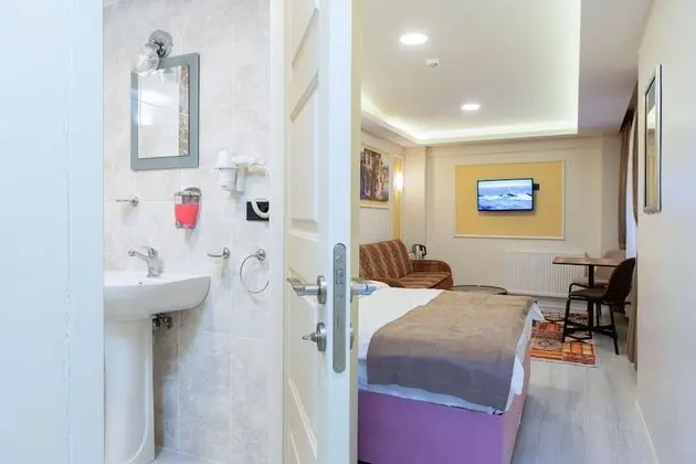 Economy Triple Room, Non Smoking