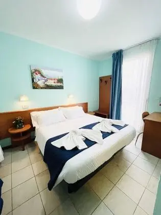 Classic Tek Büyük Yataklı Oda