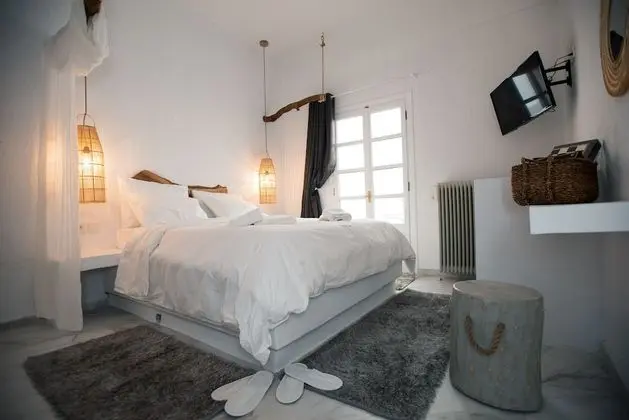 Deluxe Stüdyo (Estrella)