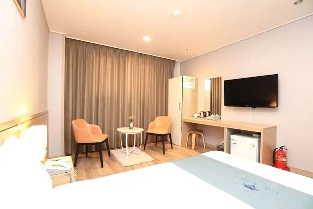 Deluxe Double Room, Mountain and Ocean View (Ilchulbong View, 2 paxs rate only, Maximum 2 paxs)