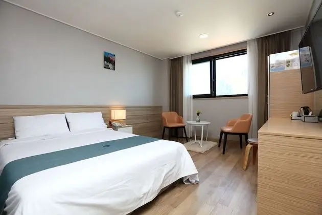 Deluxe Double Room, Mountain and Ocean View (Ilchulbong View, 2 paxs rate only, Maximum 2 paxs)
