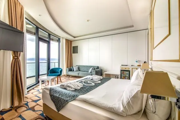 Executive Suite Room , Sea View