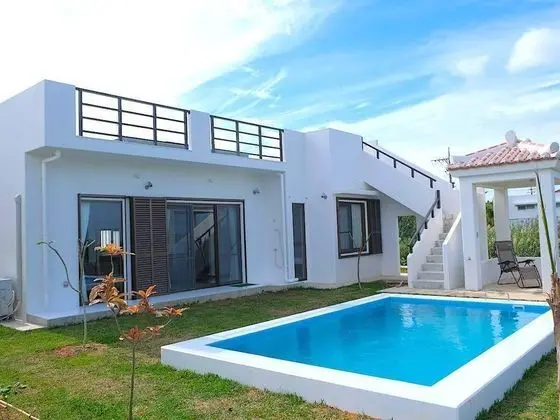 Luxury Villa (Ryukyu-glass)