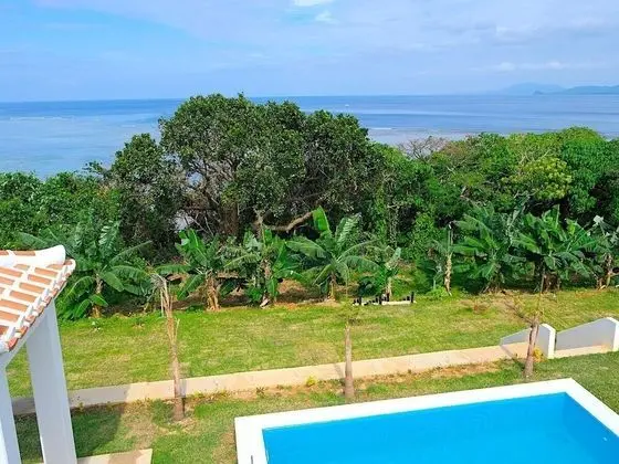 Luxury Villa (Ryukyu-glass)