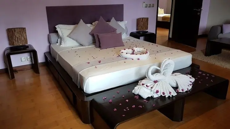 Luxury Villa, 4 Yatak Odası, Kısmi Deniz Manzaralı (Demoiselle)