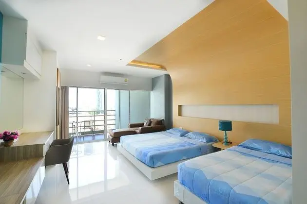 Studio with Balcony