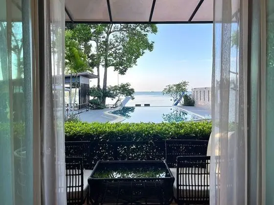 Deluxe Room with Pool View