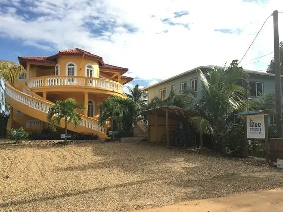 Panoramic Ev, 4 Yatak Odası, Plaj Manzaralı, Denize Sıfır