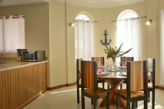 Panoramic Ev, 4 Yatak Odası, Plaj Manzaralı, Denize Sıfır