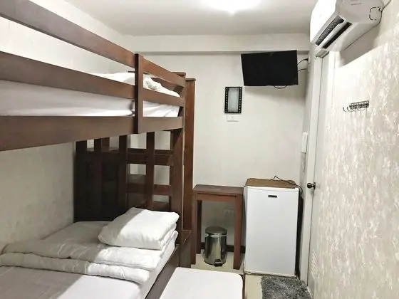 Üç Kişilik Oda