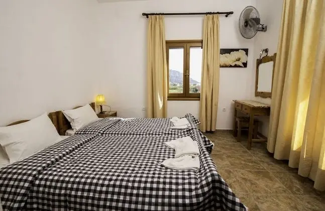 Economy Apart Daire, 2 Yatak Odası, Buzdolabı, Bahçe Manzaralı
