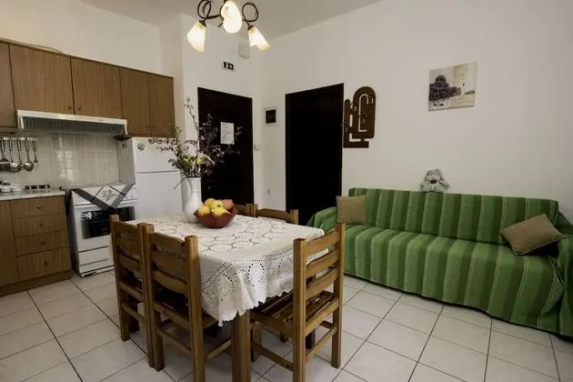 Economy Apart Daire, 2 Yatak Odası, Buzdolabı, Bahçe Manzaralı
