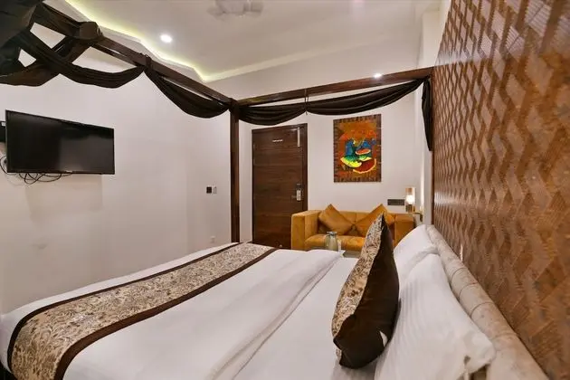 Deluxe Tek Büyük Yataklı Oda