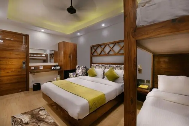 Deluxe Tek Büyük Yataklı Oda