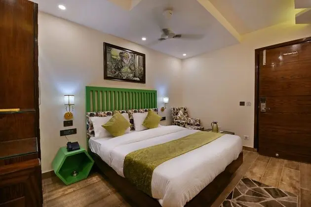 Deluxe Tek Büyük Yataklı Oda