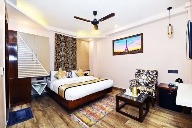 Deluxe Tek Büyük Yataklı Oda