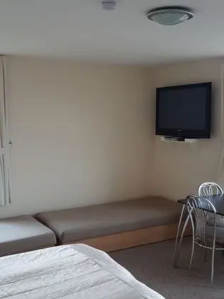 Dört Kişilik Oda, Tepe Manzaralı