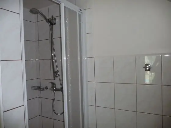 Üç Kişilik Oda, Bahçe Manzaralı
