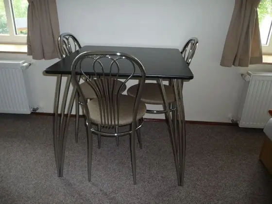 Üç Kişilik Oda, Tepe Manzaralı