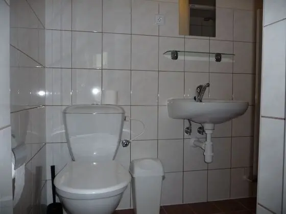 Üç Kişilik Oda, Tepe Manzaralı