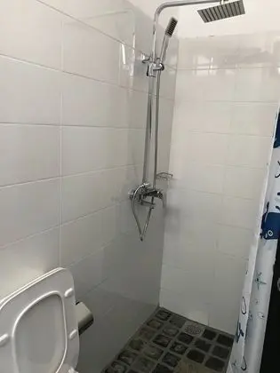 Deluxe İki Ayrı Yataklı Oda, 2 Tek Kişilik Yatak, Avlu Manzaralı, Dağ Yamacı