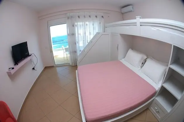 Studio Apartment with Sea View