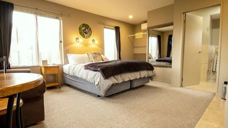 Standard Stüdyo, Sigara İçilmez, Küçük Mutfak (Tui Room)