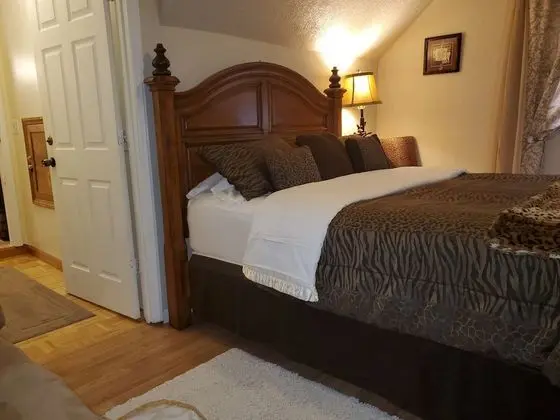 The Forest View Room