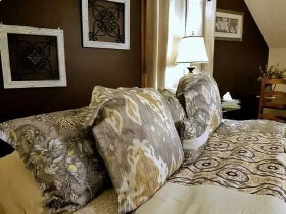 The Willow Tree Room