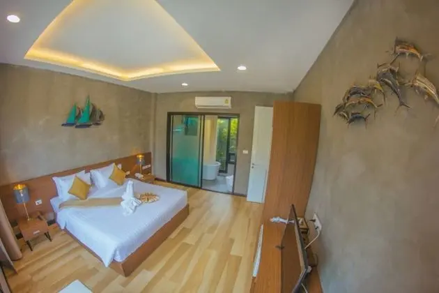 Deluxe Room with Garden View