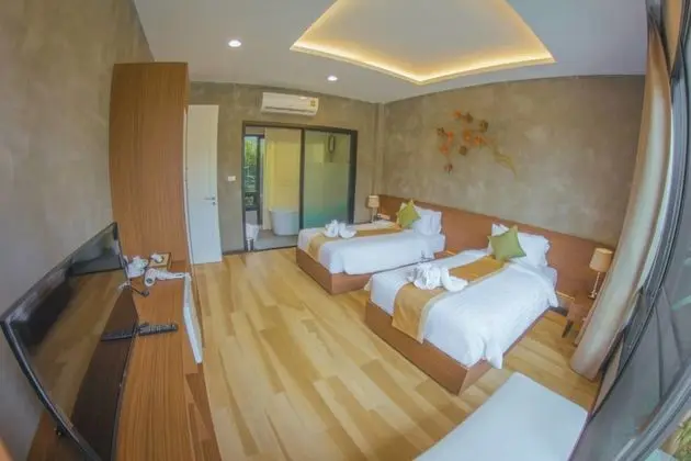 Deluxe Room with Garden View