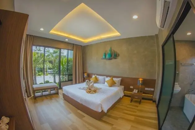 Deluxe Room with Garden View
