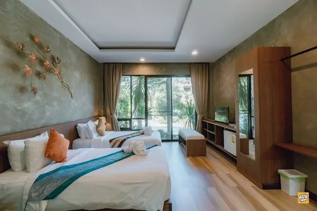Deluxe Room with Garden View