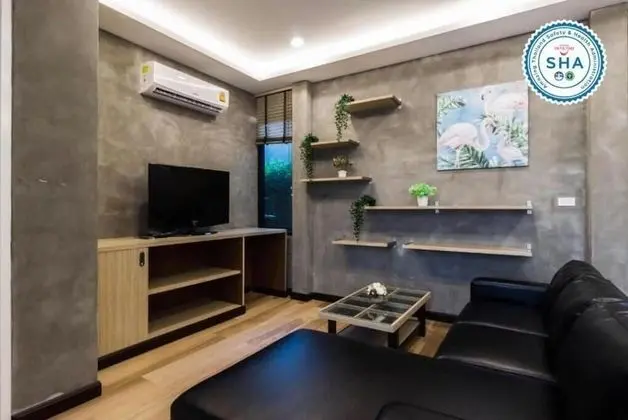 Deluxe Room with Garden View