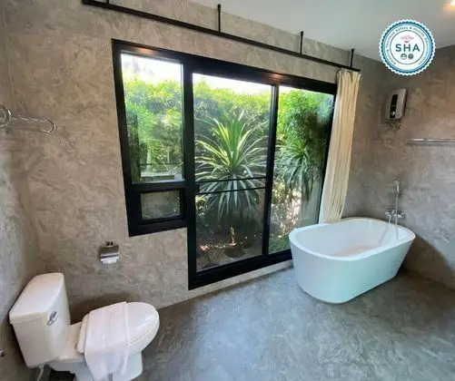 Deluxe Room with Garden View