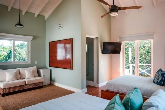 Double Queen Suite