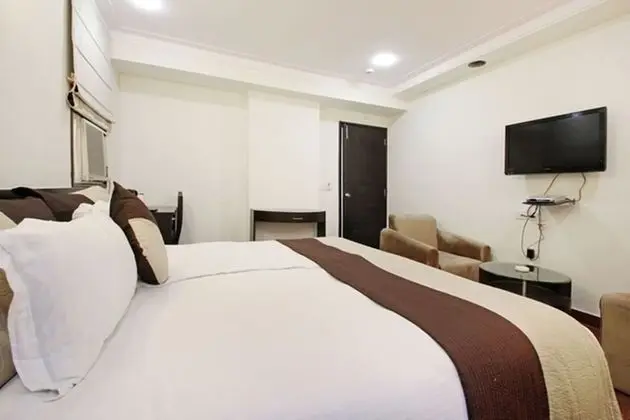 Deluxe Tek Büyük Yataklı Oda