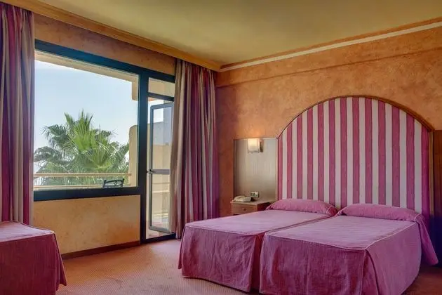 Tek Büyük Yataklı Oda, Balkon (2ad)