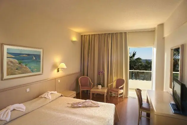 1 Çift Kişilik Veya 2 Tek Kişilik Yatak Land View