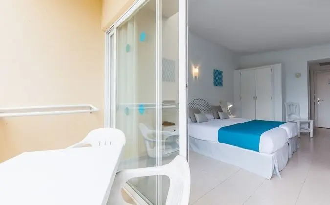 Tek Büyük Yataklı Oda (2 Adults + 1 Child)