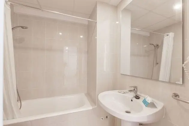 Tek Büyük Yataklı Oda (2 adults)