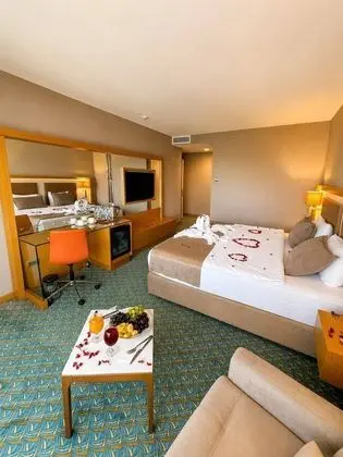 Deluxe Tek Büyük Yataklı Oda, Deniz Manzaralı